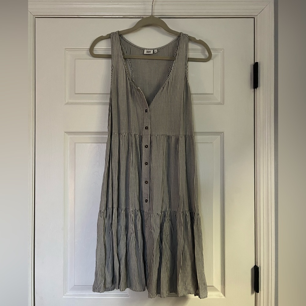 Simple Dress, Great Basic For The Summer Time - image 1